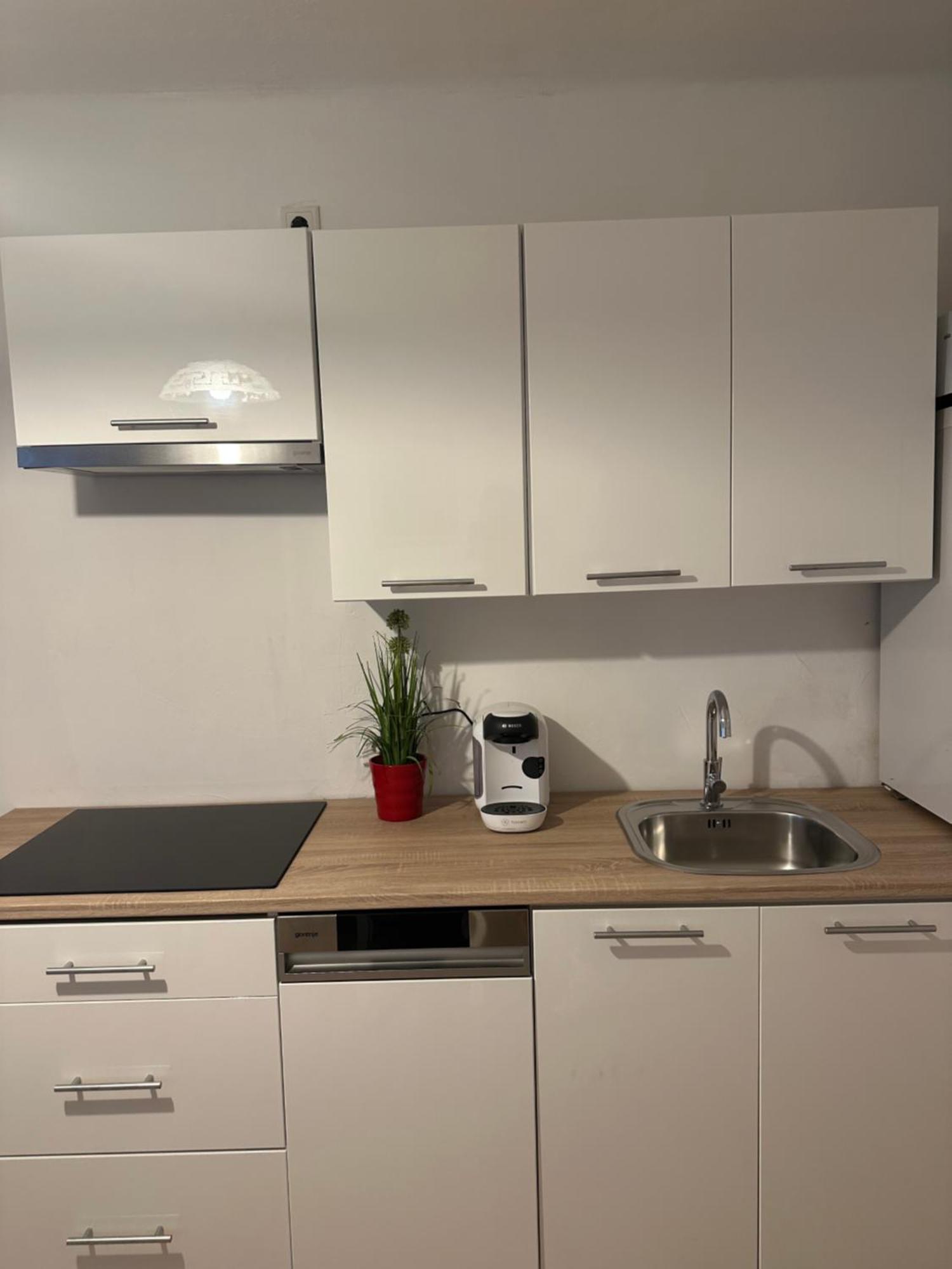 Cheap Outlet Center Apartment With Pool Parndorf Eksteriør billede