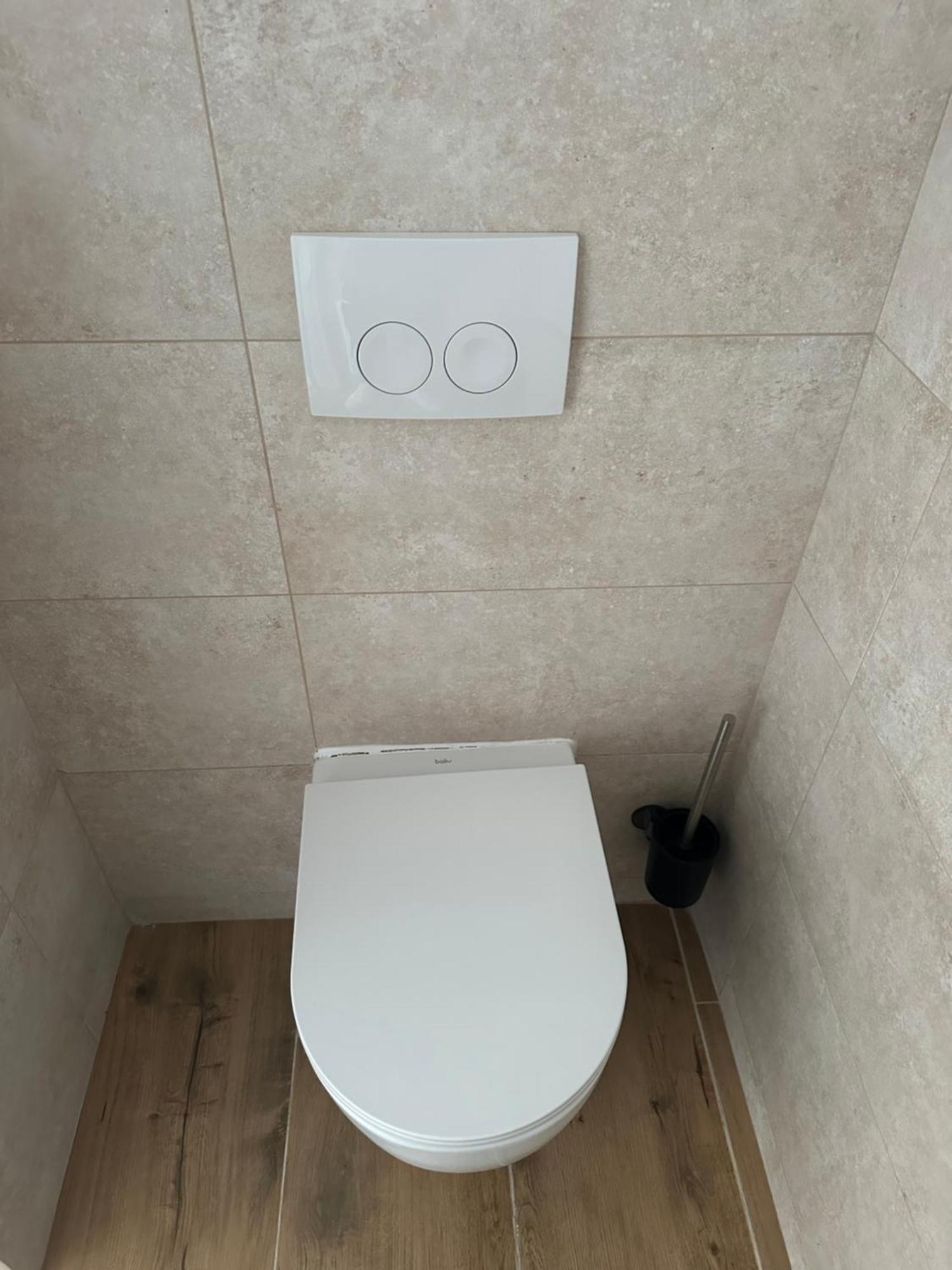 Cheap Outlet Center Apartment With Pool Parndorf Eksteriør billede